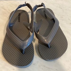 Old navy gray sandal size 8